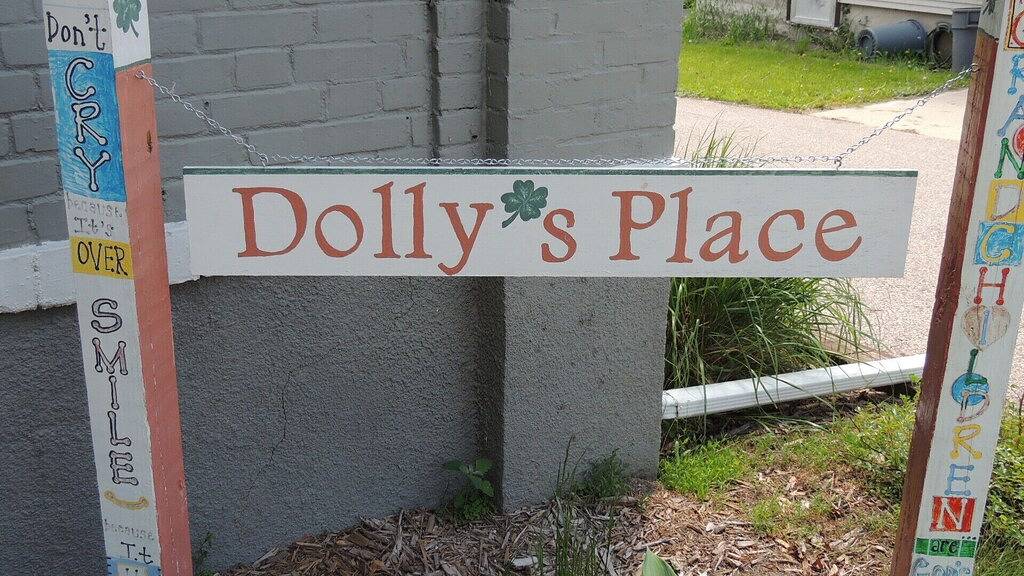 Ort! Ort! Ort! 5 Schlafzimmer Haus 1 Block von der Innenstadt von Decorah in Decorah, Winneshiek County