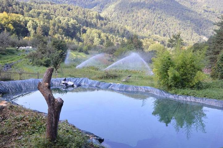 Appartement de vacances pour 5 personnes, avec jardin ainsi que terrasse et piscine