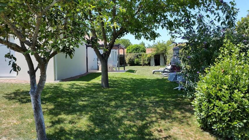 Location de vacances pour 6 personnes, avec Terrasse et Jardin dans Plage naturiste (Olonne-sur-Mer)