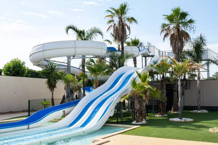 Ferienhaus für 6 Personen, mit Terrasse und Pool in Portiragnes