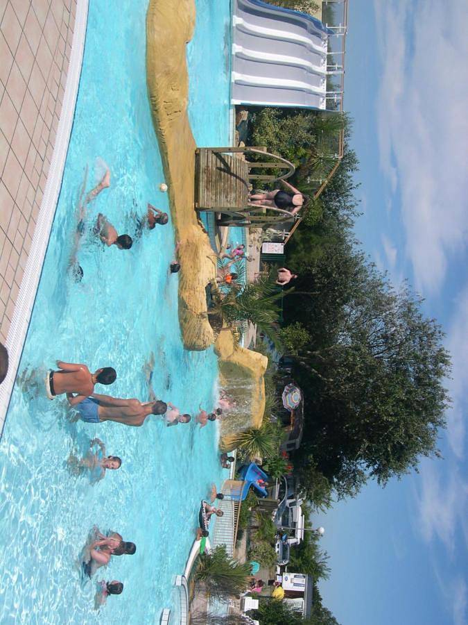 Location de vacances pour 4 personnes, avec jardin et vue ainsi que piscine et bassin pour enfant, animaux acceptés dans Plage dPlage du Bile - 2