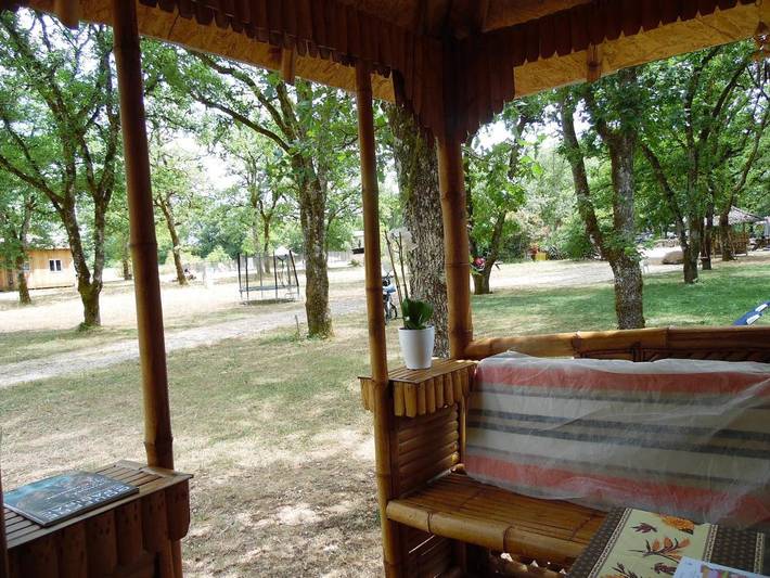 Location de vacances pour 5 personnes, avec piscine ainsi que vue et terrasse à Payrac - 4
