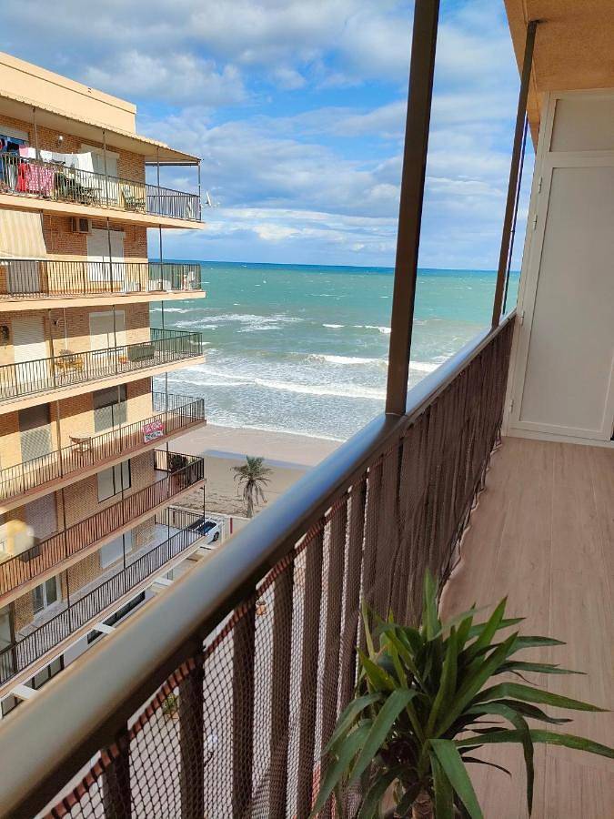 Ferienwohnung für 5 Personen, mit Balkon und Terrasse sowie Ausblick in Los Arenales del Sol