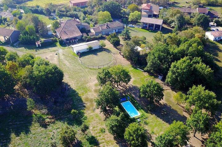 Gîte pour 5 personnes, avec Jardin et Piscine à Bérat (Haute-Garonne)
