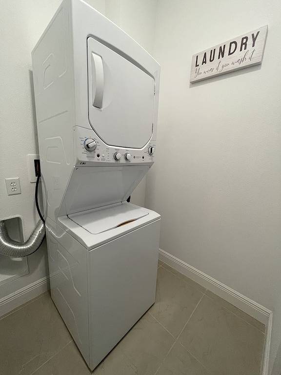 Stylish Kissimmee Getaway Game Room – 99 Dollar Deal! in Lake Marion (FL)