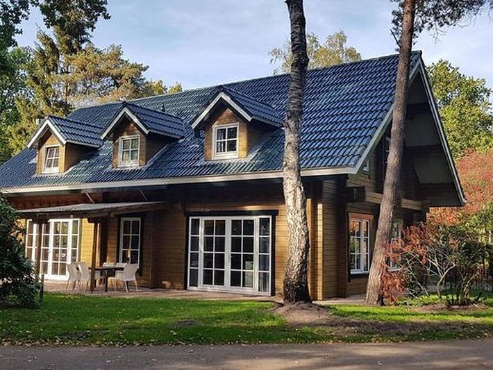 Natuurhuisje voor 14 personen, with Balkon/Terras and Whirlpool as well as Terras and Sauna in Apeldoorn Gemeente
