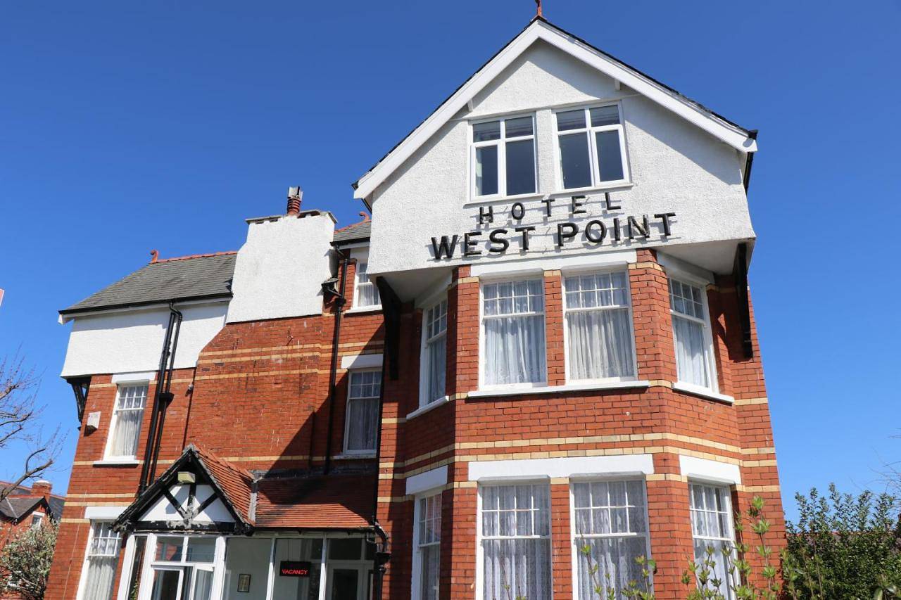 Twin Room - Second Floor in Colwyn Bay, Conwy region