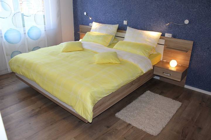 Ferienwohnung für 4 Personen, mit Sauna und Balkon in Lierschied
