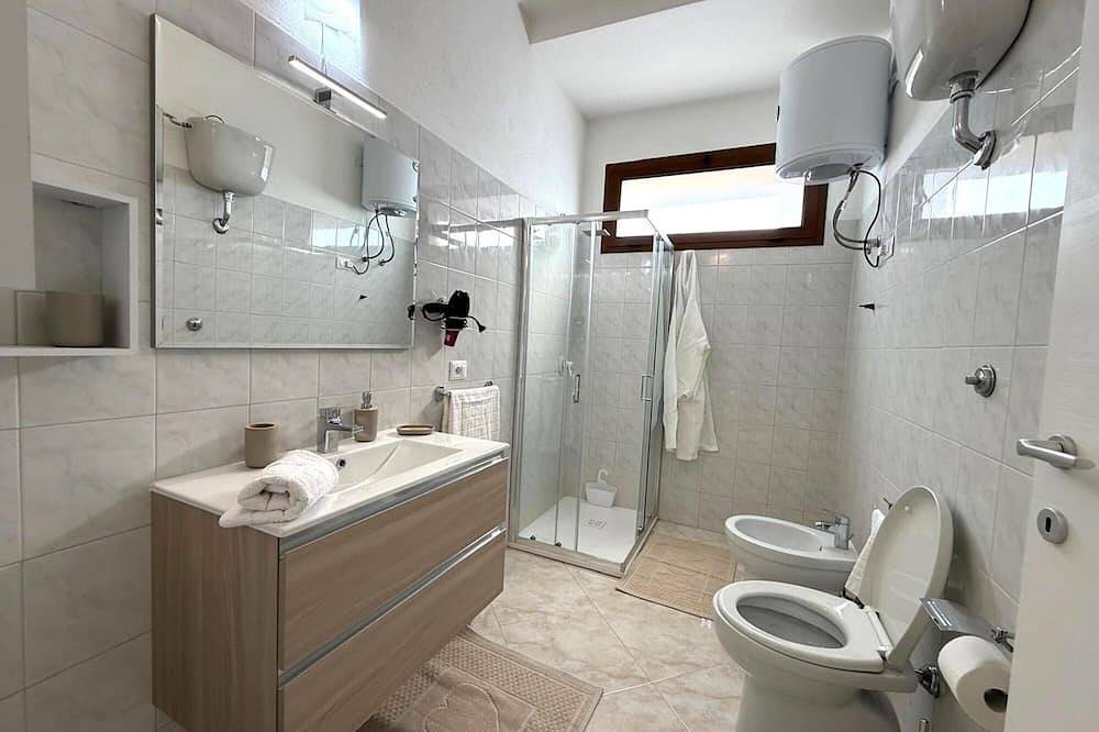 Apartamento entero, Apartamento 'Domus Teresa' en el centro de Capoterra para 2 personas in Capoterra, Provincia de Cagliari