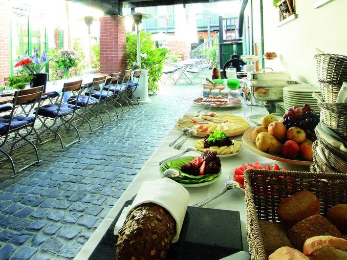 Hotel für 2 Personen, mit Seeblick und Balkon sowie Balkon/Terrasse, kinderfreundlich in Rheinsberg - 2