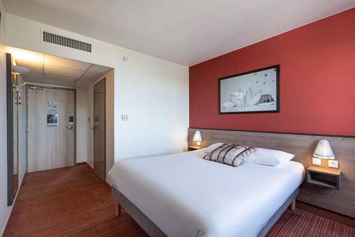 Hôtel pour 3 personnes, avec terrasse et jardin à Mably (Loire) - 4