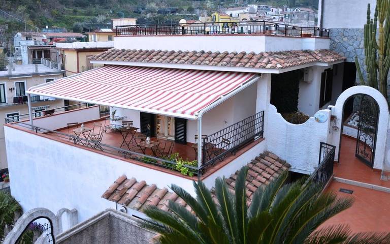 B&b per 4 persone, con Balcone e Terrazza nonché Panorama a Cetara