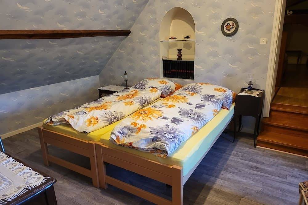 Ferienhaus für 12 Gäste mit 120m² in La Chapelle-naude in La Chapelle-Naude, Région de Louhans