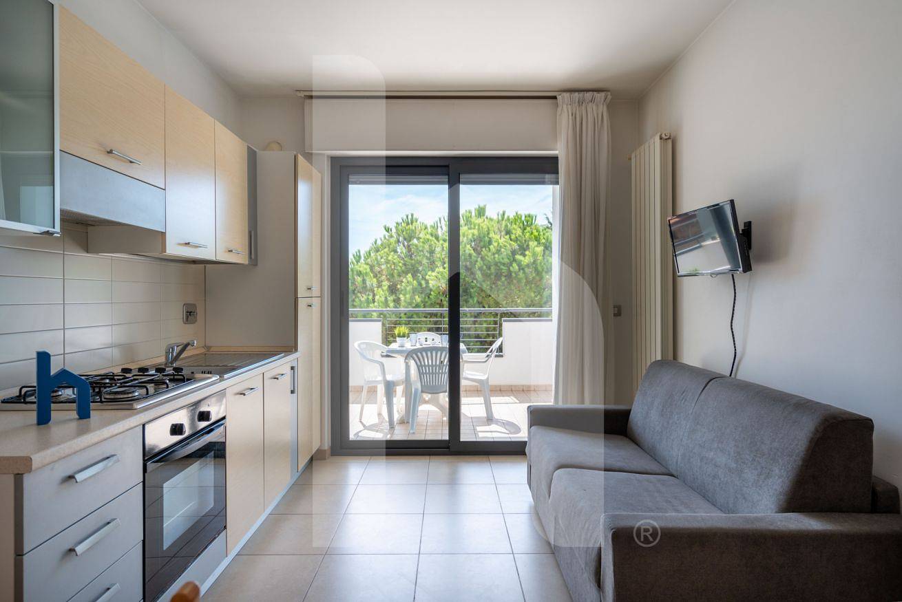 Appartamento intero, Holiday Rendez Vous 17 - Appartamento al primo piano con vista mare laterale in Pineto, Provincia di Teramo