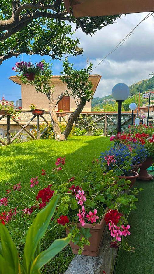 Location de vacances pour 2 personnes, avec jardin à Paola - 2