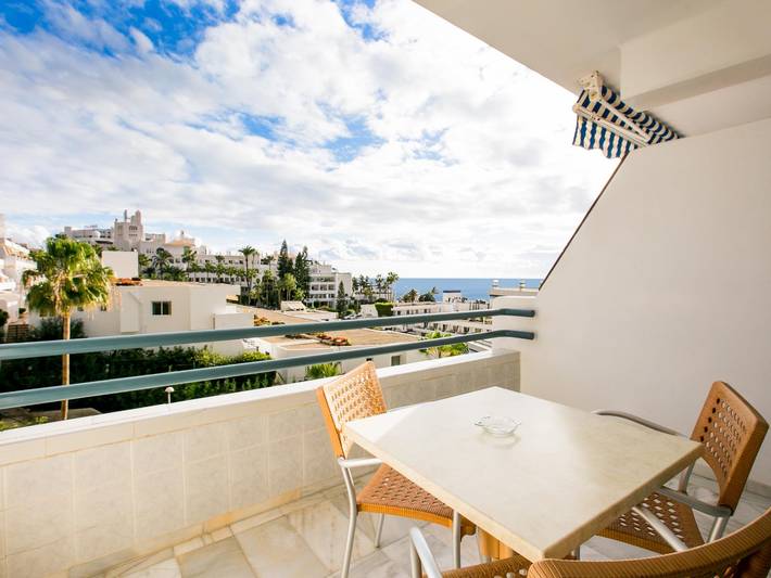 Studio voor 2 personen, met zwembad en terras in Costa Adeje