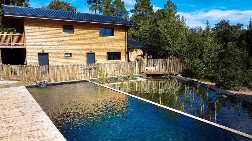 Tente pour 2 personnes, avec Terrasse et Jardin ainsi que Piscine et Vue