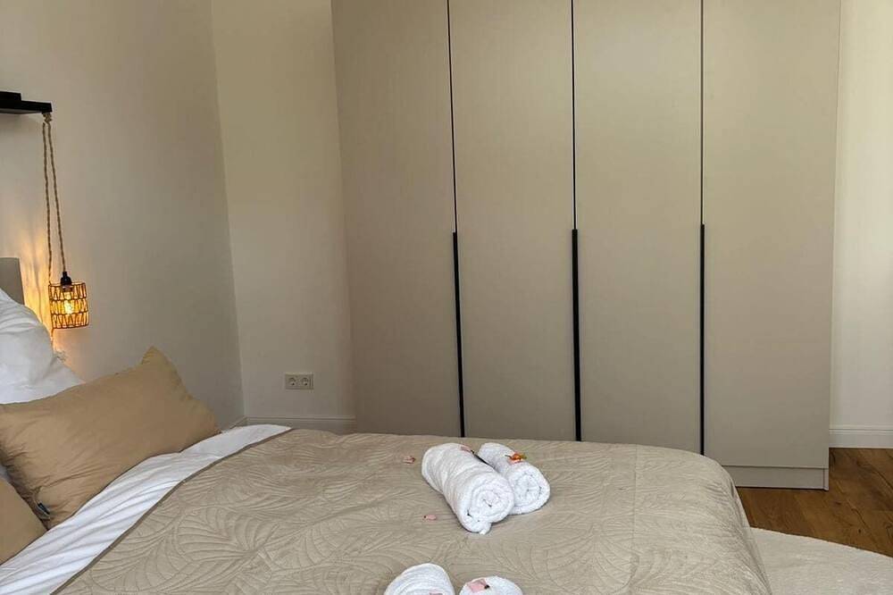 Ganze Wohnung, Luxus 3-Zi. I Terrasse I Küche I Parken I 125 m² in Klarenthal, Wiesbaden