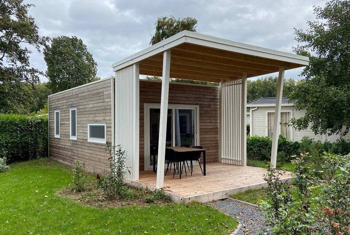 Vakantiehuis voor 5 personen, with Balkon/Terras and Terras as well as Tuin in Dordrecht