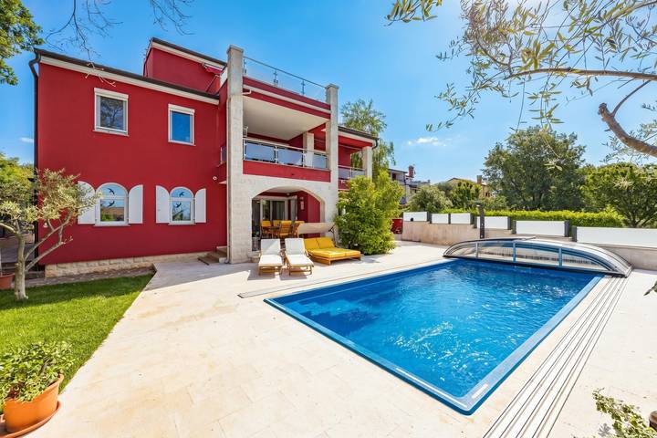 Ferienwohnung für 4 Personen, mit Pool und Terrasse, kinderfreundlich