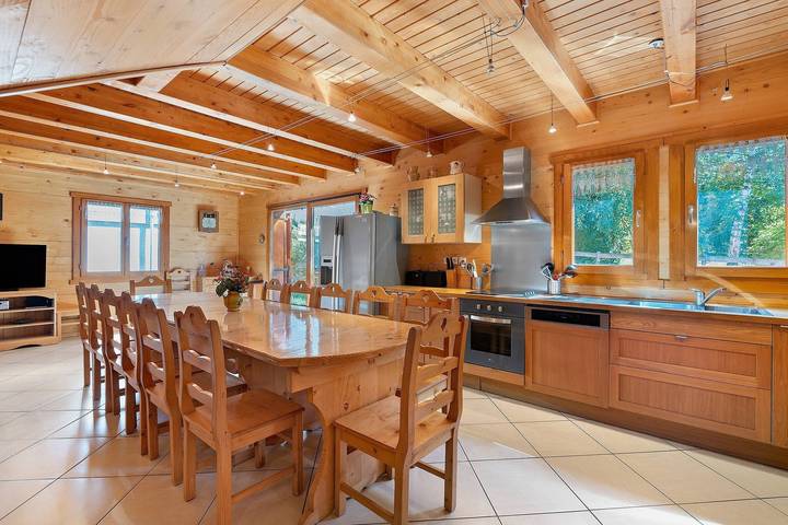 Chalet 'Deux Grands Chalets Communicants' avec vue sur la montagne, piscine partagée et Wi-Fi in Les Orres, Parc national des Écrins