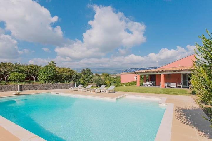 Villa per 8 persone, con giardino in Acireale
