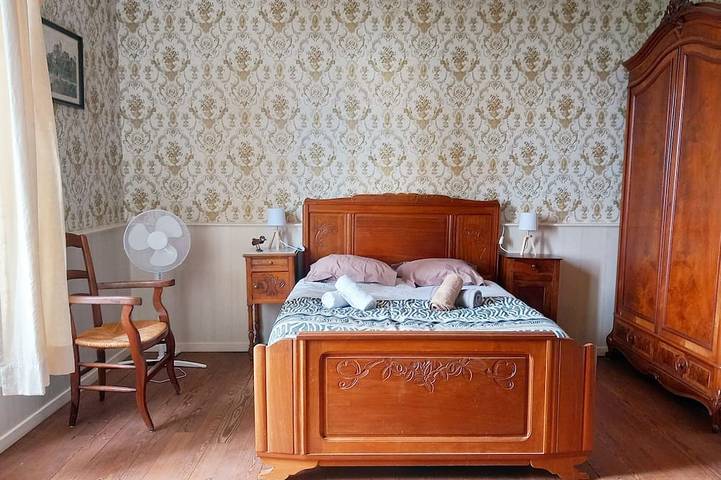 Location de vacances pour 13 personnes, avec jardin et piscine à Calviac-en-Périgord - 4