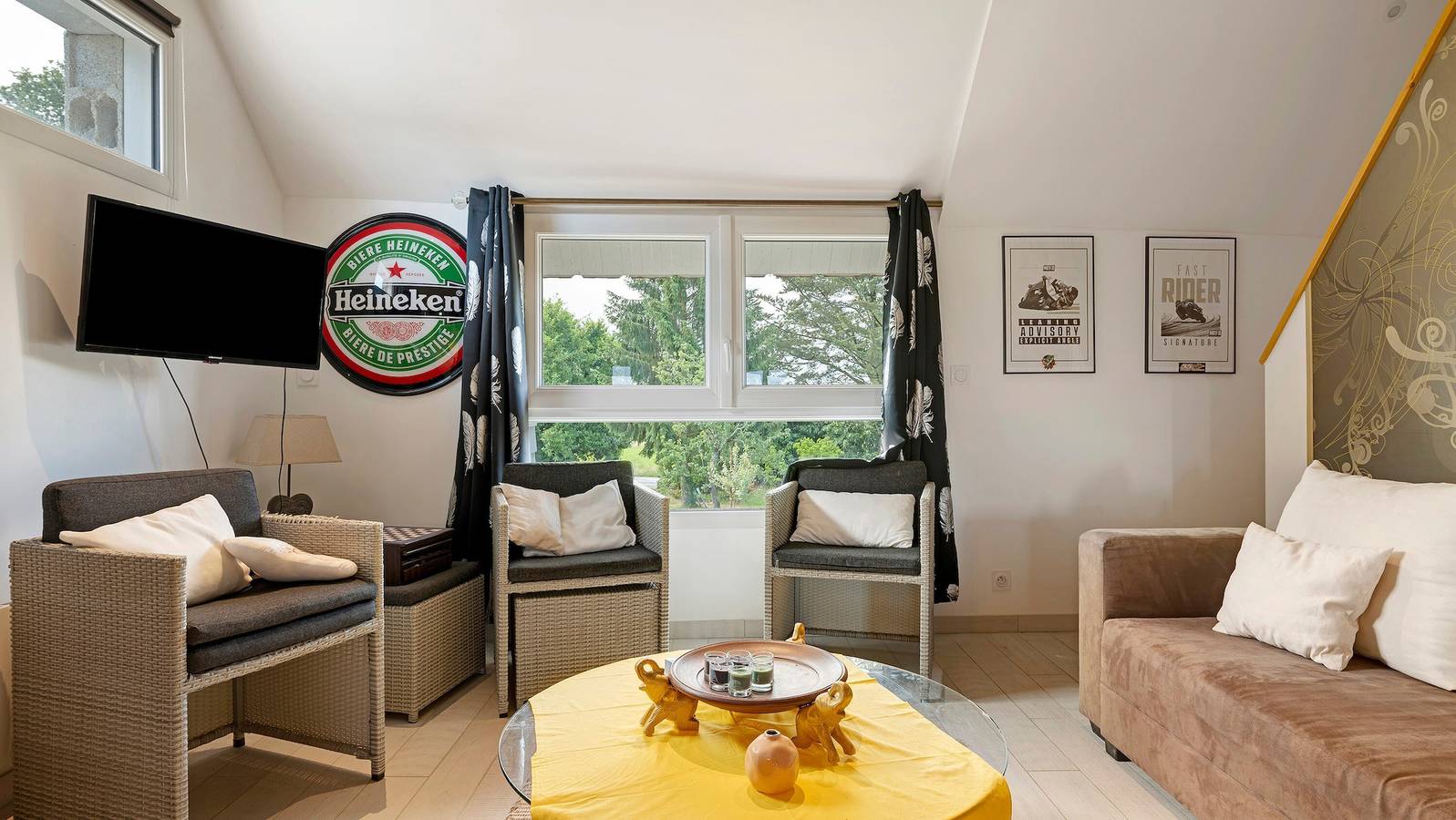 Gîte 'Le Relais De Jehan' met privézwembad, terras en eigen tuin in Saint-Malo-des-Trois-Fontaines, Vannes en omgeving