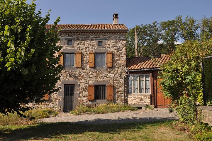Gîte pour 5 personnes, avec Terrasse et Jardin dans Coren