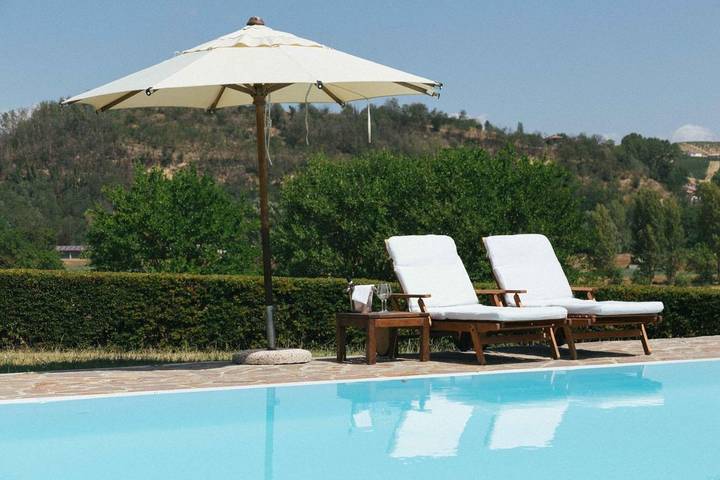 Appartamento per 7 persone, con Terrazza e Giardino nonché Piscina e Panorama a Nizza Monferrato