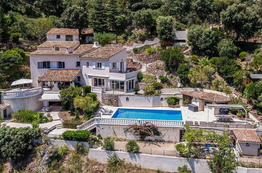 Villa voor 8 Personen in Frejus, Draguignan en omgeving