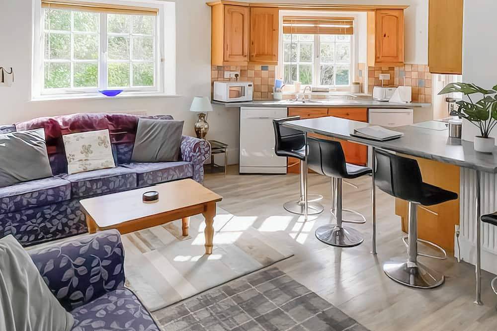 2 bedroom accommodation in Mullion in Mullion, Cornwall