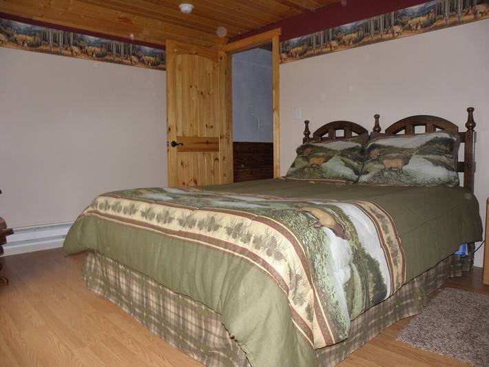 Log cabin for 8 people in Island Park