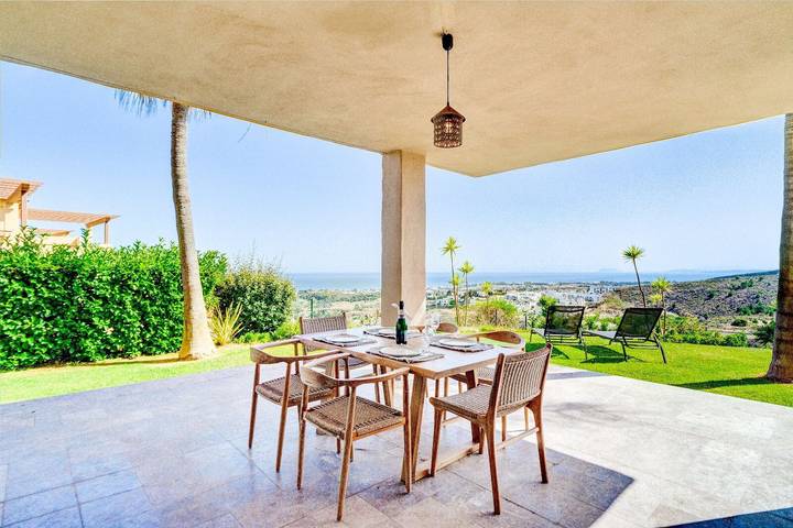 Ganze Wohnung, Ferienwohnung "Hacienda Senorio Cifuentes" mit Meerblick, Gemeinschaftspool und WLAN in Paraiso Park, Benahavís
