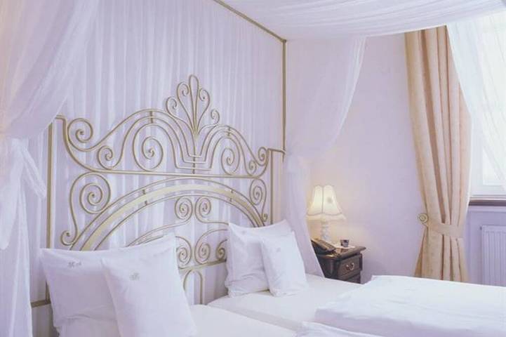 Ferienhaus für 2 Personen, mit Pool und Sauna sowie Garten in Daun - 2