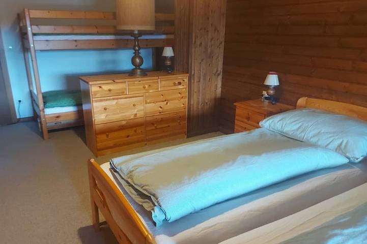 Ganze Wohnung, Maisonette-Ferienwohnung 5 Min von St. Urbaner See und Simonhöhe in Sankt Urban, Mittelkärnten