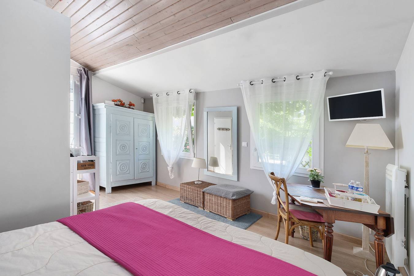 Gästezimmer Jules Verne - Courteline mit gemeinsamer Terrasse und Wlan in Saint-Herblain, Nantes und Umgebung