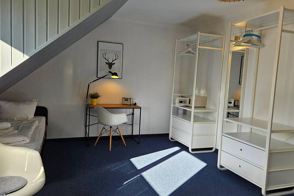 Appartement entier, Vacation apartment Waldweg, 2 adults + 1 child, 75m², balcony, attic in Bad Saarow, Dahme-Seengebiet
