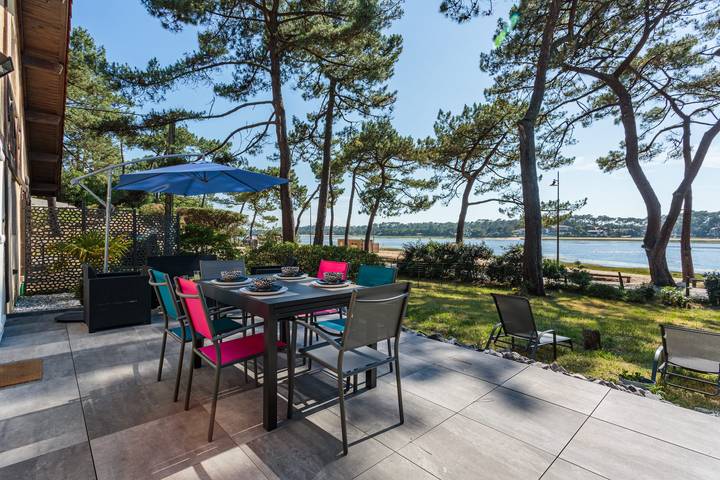 Location de vacances pour 6 personnes, avec vue sur le lac ainsi que terrasse et jardin, adapté aux familles à Hossegor - 2