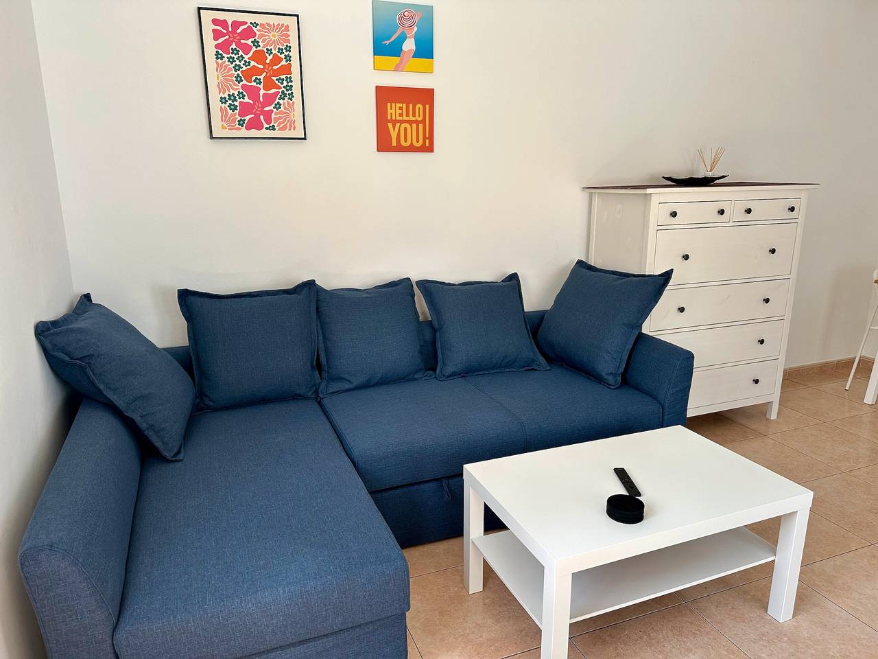Entire apartment, Vacation 'Viento Azul' with Shared Pool, Wi-Fi and Air Conditioning in Corralejo, La Oliva