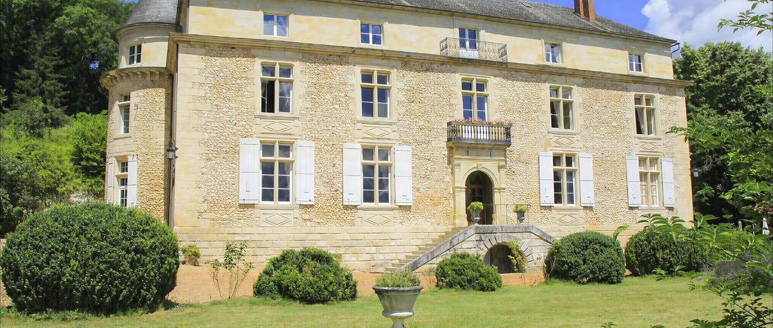 Château pour 12 personnes avec piscine in Annesse-et-Beaulieu, Périgord Blanc