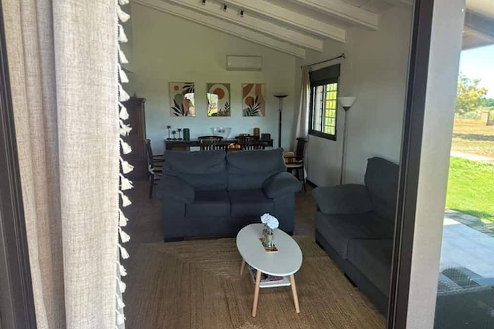 Chalet in the heart of nature. 800 m from the village of Chella. in Chella, Valencia Province