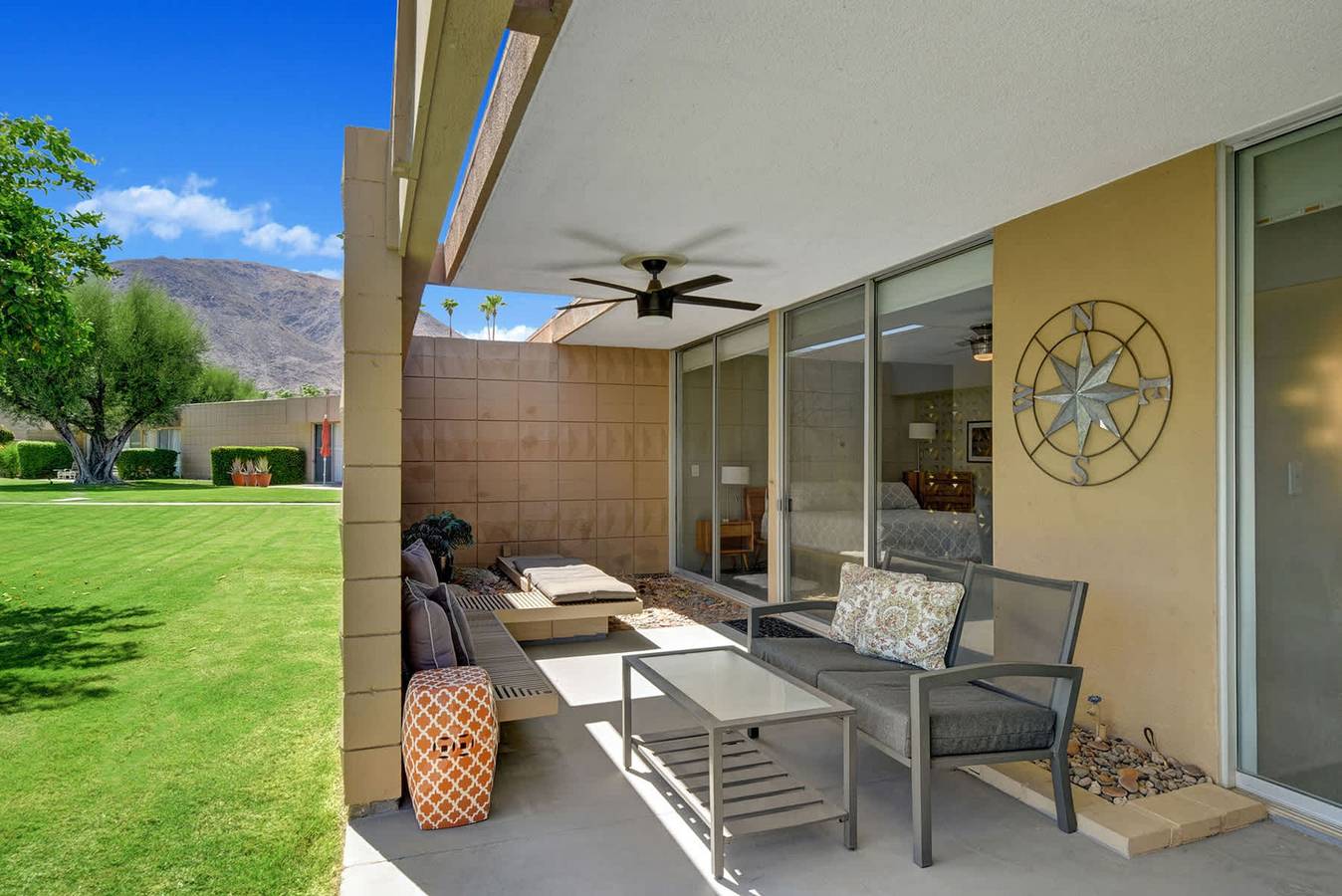 Apartamento entero, Modern Krisel Retreat with Mountain Views   Pool A in Palm Desert, Coachella Valley