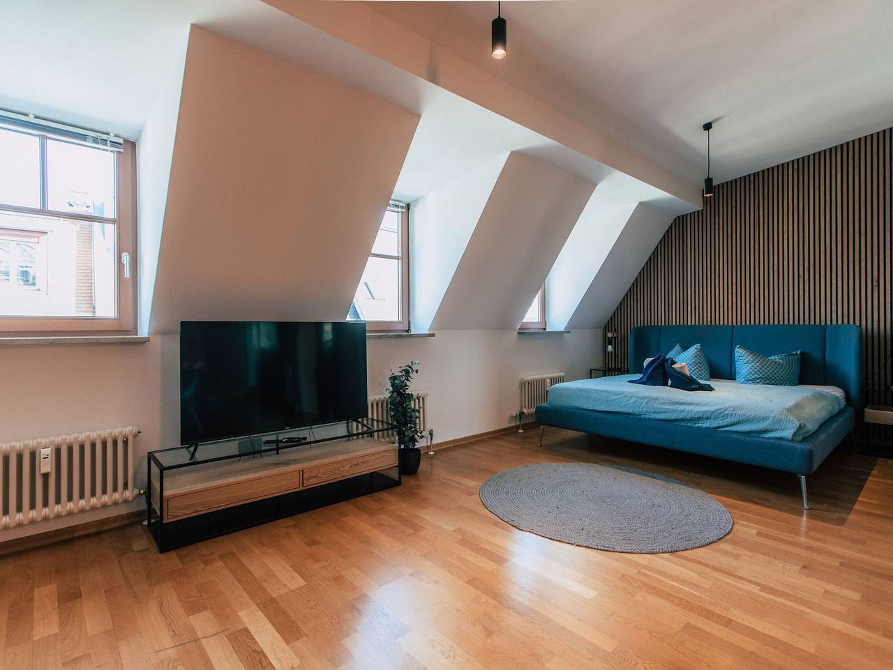 Ganze Ferienwohnung, Luga Homes - Nikolaikirche - *Big Relaxing* 2-Zimmer-Appartement mit Küche in Leipzig Mitte, Leipzig