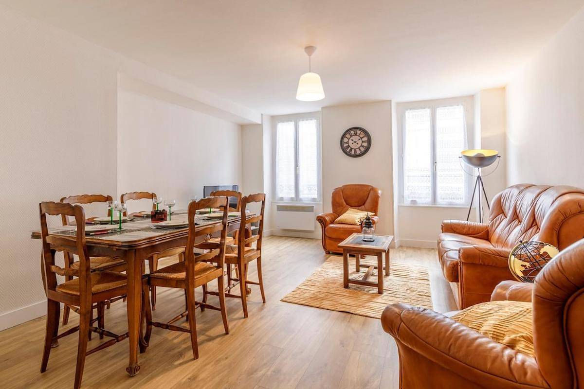 Appartement entier, Two-Bedroom Apartment in Issoudun, Région d'Issoudun