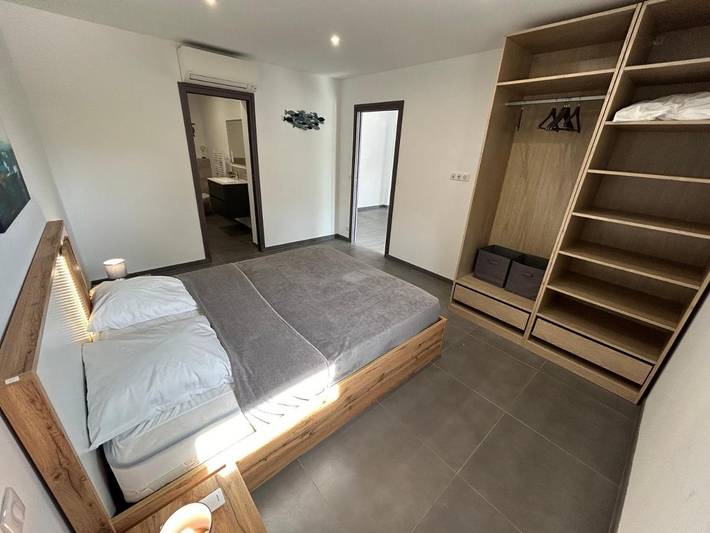 Location de vacances pour 22 personnes, avec jardin ainsi que vue et piscine dans Tarco - 4