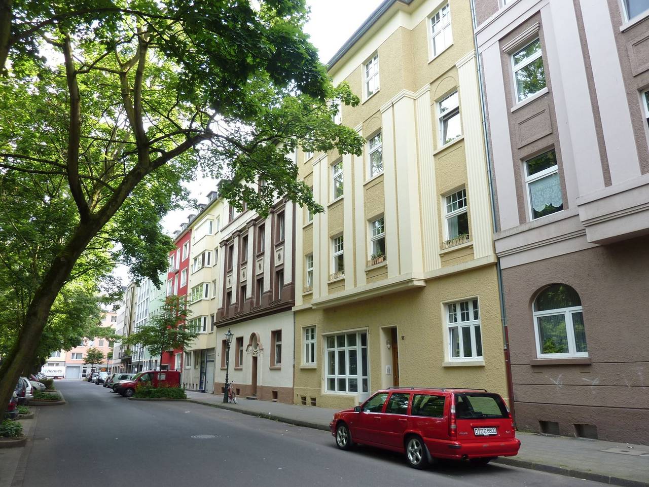 Ganze Ferienwohnung, Lessing-Apartment in Oberbilk, Düsseldorf