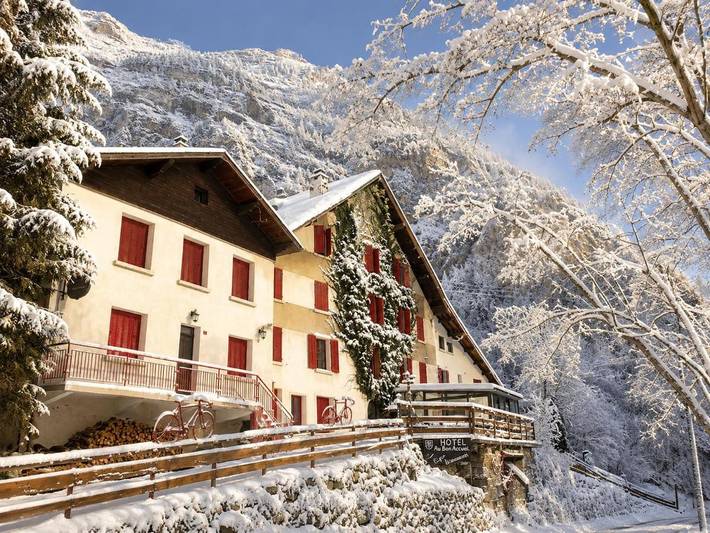 Hôtel pour 3 personnes, avec Terrasse ainsi que Jardin et Vue à Vénosc
