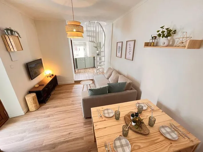 Casa de vacaciones para 4 personas, con jardín además de terraza y jacuzzi - 1