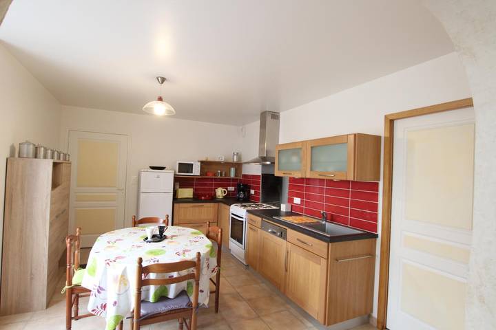 Gîte pour 7 personnes, avec terrasse et jardin à Dragey-Ronthon - 2